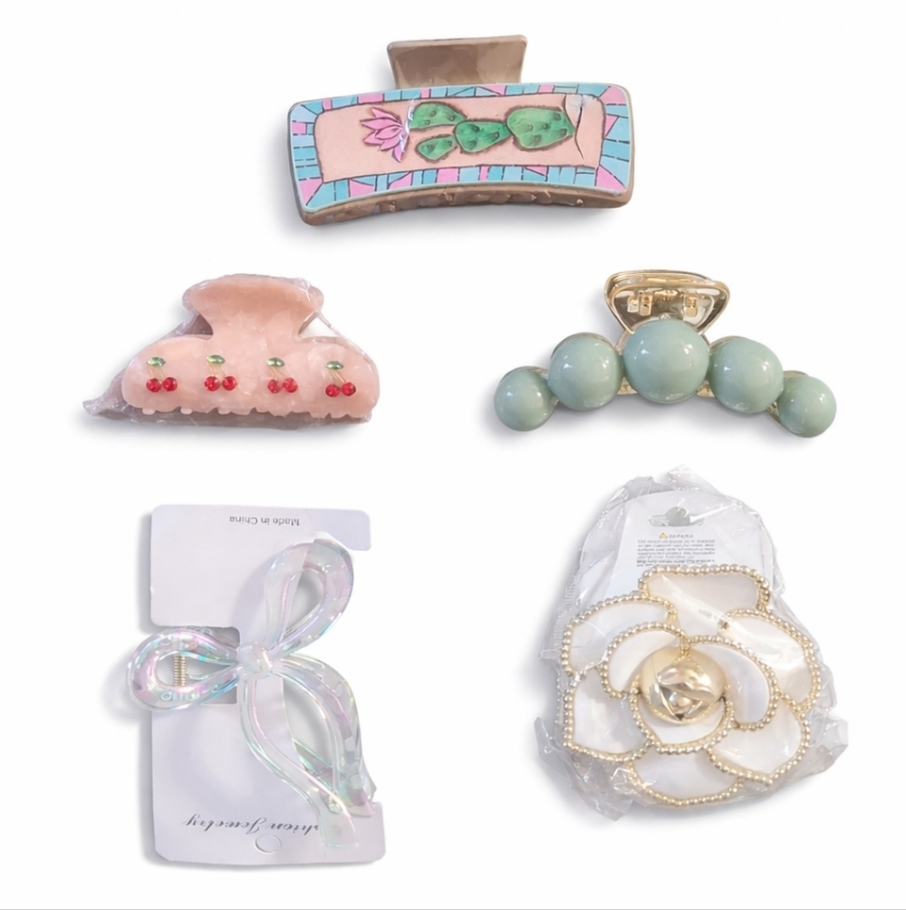 Bundle of 5 Hair Clips, NIP